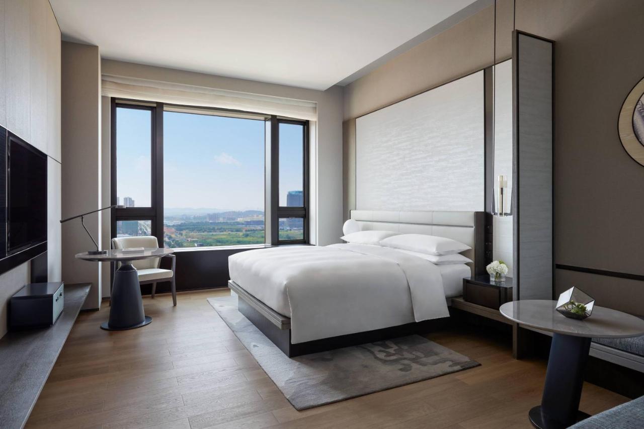 Wuhan Marriott Hotel Optics Valley Exterior foto