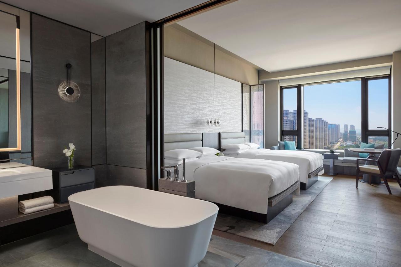 Wuhan Marriott Hotel Optics Valley Exterior foto